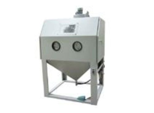 輸送式自動噴砂機性能(néng)如何提升噴砂效果？